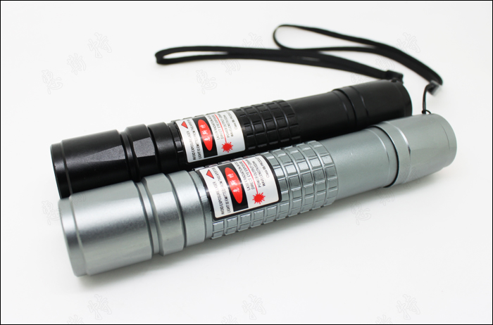 Powerful 100mw-200mW focusable green laser pointer flashlight